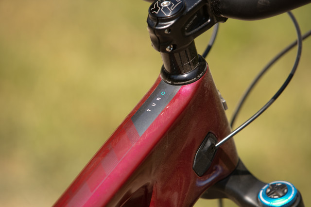 2023 yeti sb135 lr tt logo.jpg