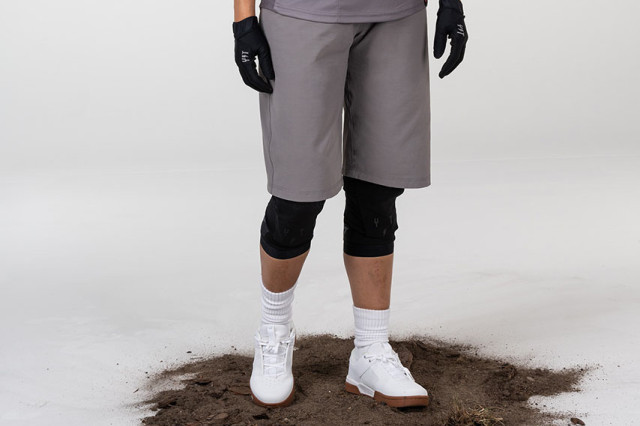 2023 yt industries trail short.jpg
