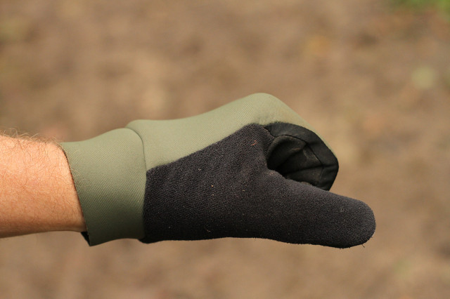 2024 DTE 4 Season DWR Gloves thumb.jpg