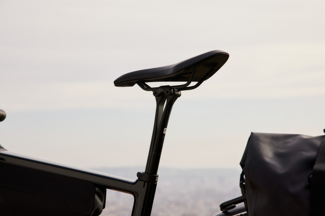 2024 Canyon GrizlON seatpost.jpg