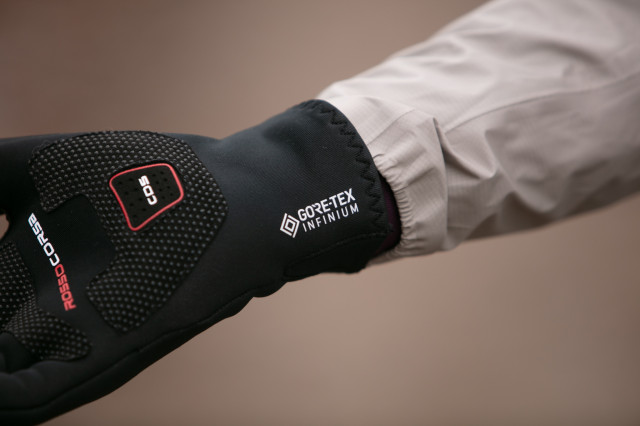 2024 Castelli Perfetto Max Glove Gore-tex Infinium.jpg