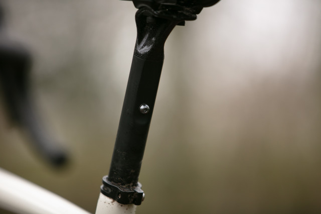 2024 Fara F:Gravel Apex XPLR AXS Seatpost Mount.jpg