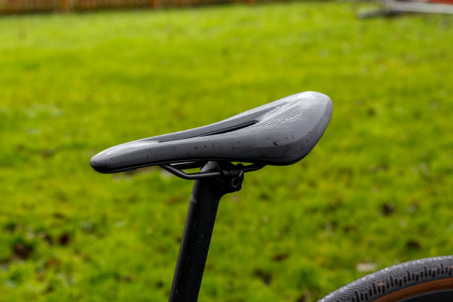 2024 Fizik Argo X3 gravel saddle-3.jpg