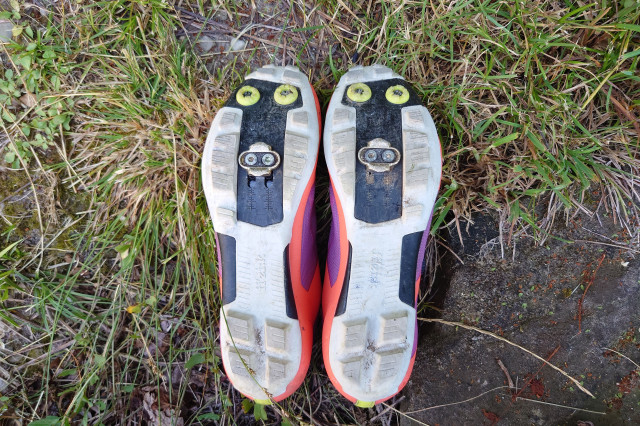 2024 Fizik Vento Proxy Coral Purple X3 Rubber sole.jpg