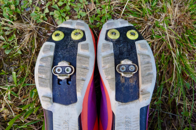 2024 Fizik Vento Proxy Coral Purple toe studs.jpeg