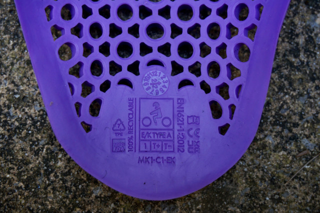 2024 G-Form Terra Knee Guard 9.jpeg