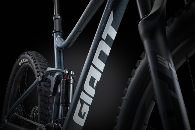2024 Giant Stance trail mtb16.jpg