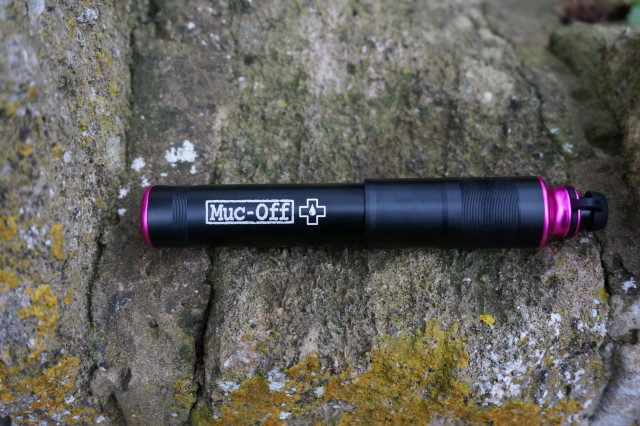 2024 Muc-Off AirMach Mini Pump Hero.jpg