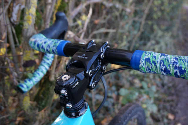 2024 Vecnum freeQENCE Suspension Stem 1.jpg