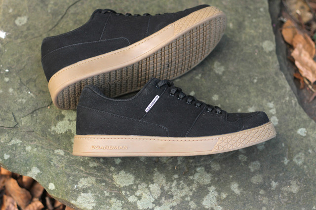 2024 boardman shoes side.jpg