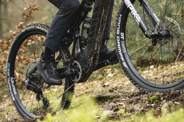 2024 canyon neurononfly riding.jpg