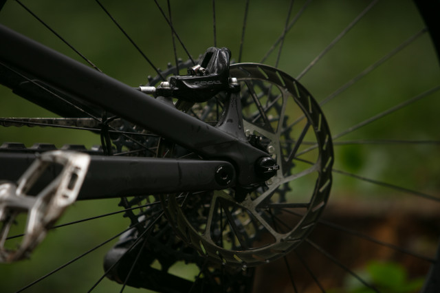 2024 canyon spectralonfly brake rear.jpg