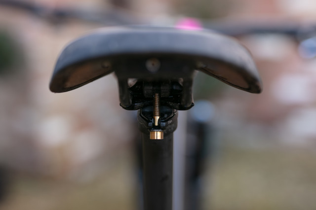 2024 crankbrothers highline 11 rear bolt.jpg