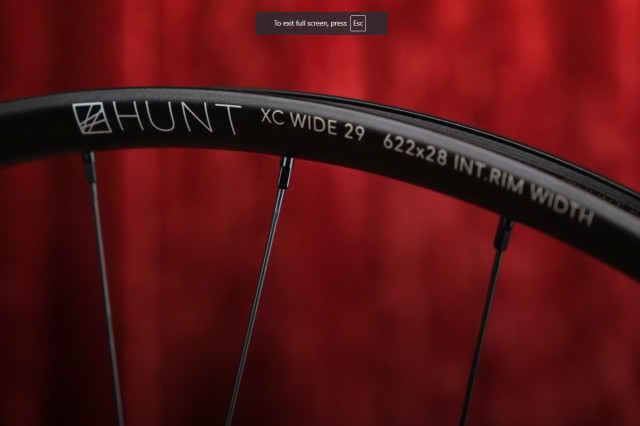 2024 hunt xc wide xmas.jpg