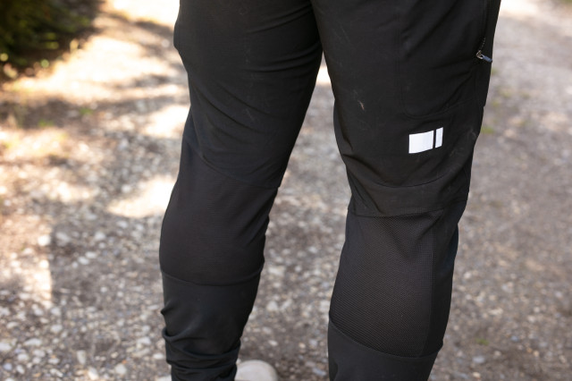 2024 madison flux trouser behind knee.jpg