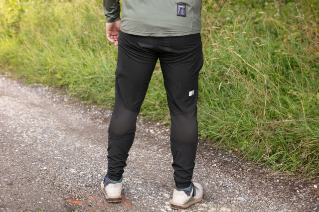 2024 madison flux trousers rear.jpg