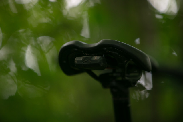 2024 merida big.trail saddle tool.jpg