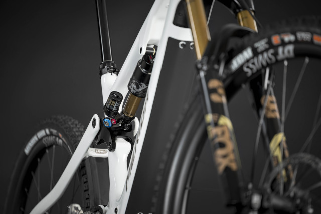 2024 merida eonesixty cf shock.jpg