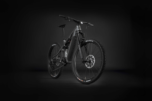 2024 merida eonesixty hero.jpg