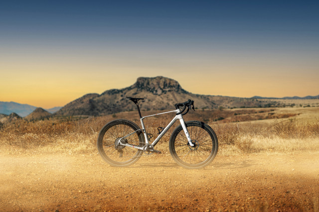 2024 mondraker arid hero.jpg
