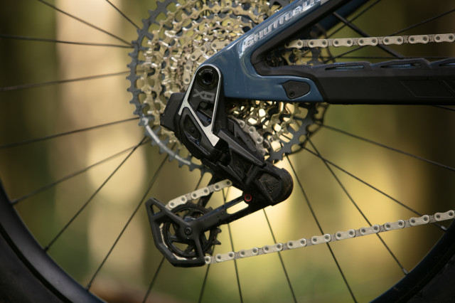2024 pivot shuttle lt mech.jpg