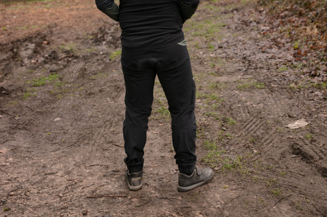 2024 poc ardour rear.jpg