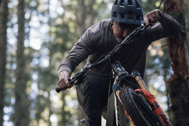 2024 race face era bar riding.jpg