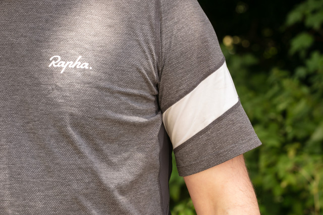 2024 rapha lightweight jersey sleeve.jpg