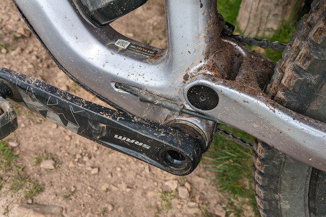 2024 rockrider feel 900s cable bb.jpg