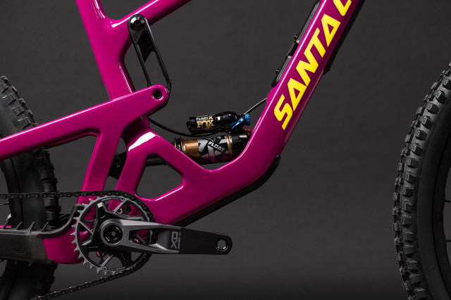 2024 santa cruz bronson suspension.jpg