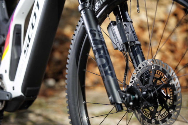 2024 scott patron eride fork.jpg