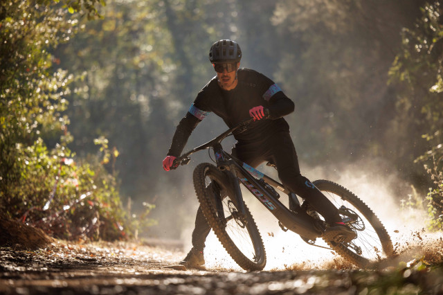 2024 scott voltage eride riding.jpg