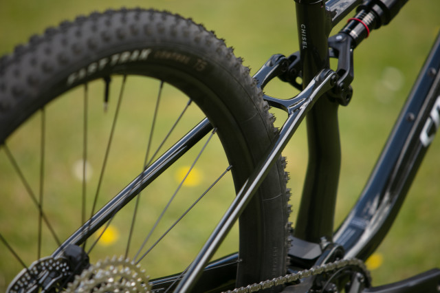 2024 specialized chisel chainstay 1.jpg