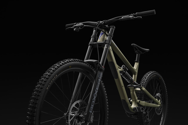 2024 specialized status 2 dh fork.jpg