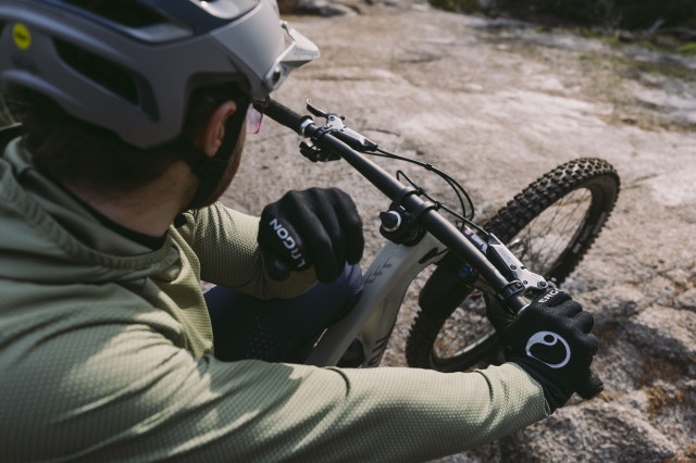 2024 sram maven  lever lifestyle.jpg