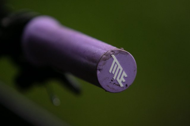 2024 title l01 grip damage.jpg