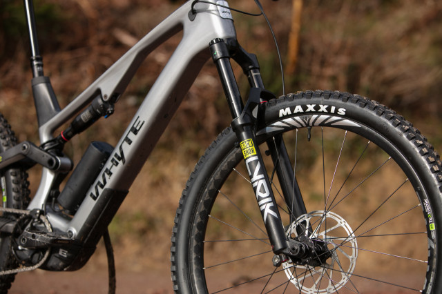 2024 whyte elyte 150 fork.jpg