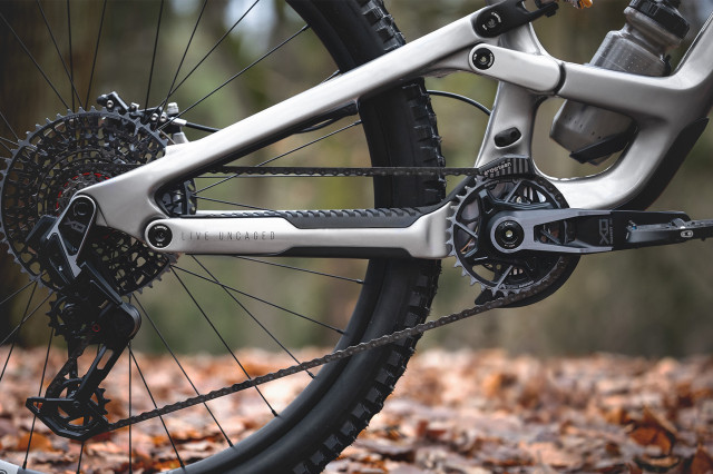 2024 yt industries core 5 drivetrain.jpg
