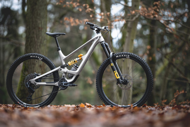 2024 yt industries core 5 hero.jpg