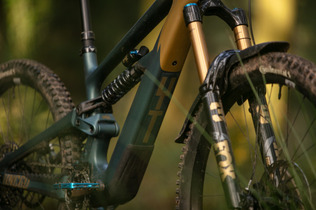2024 yt industries decoy sn DT.jpg