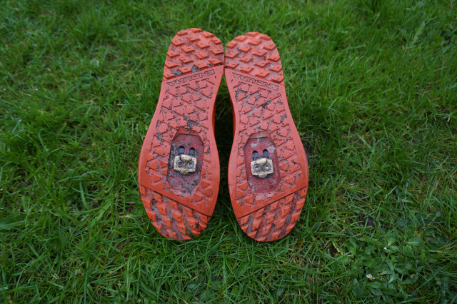 2024Endura MT500 Burner Clipless Waterproof Shoe Grip.jpg