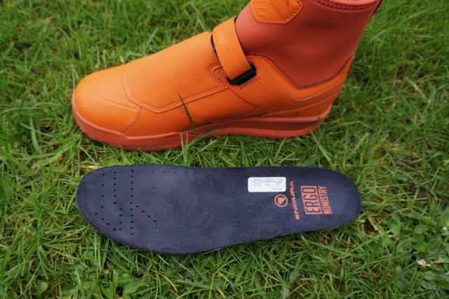 2024Endura MT500 Burner Clipless Waterproof Shoe insole .jpeg