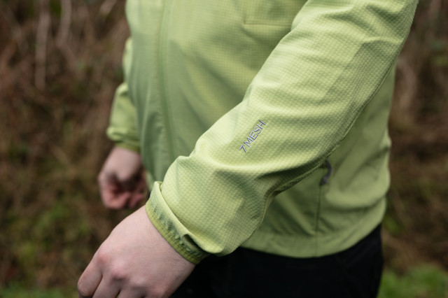 2025 7mesh spruce hoody cuff.jpg