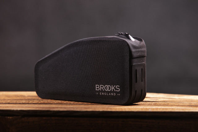 2025 brooks top tube bag.jpg