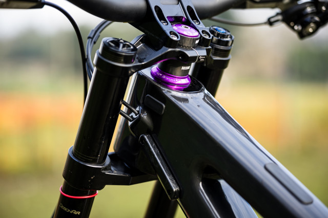2025 canyon sender headset.jpg
