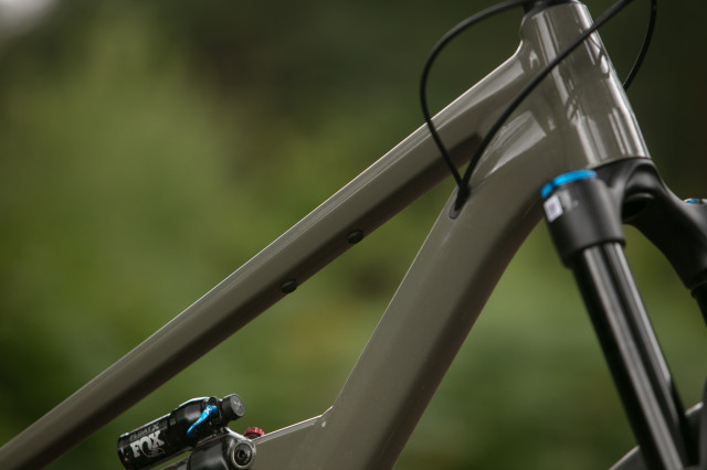 2025 canyon spectral al 6 accessory mount.jpg