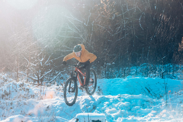 2025 carbon wasp adrian riding 2.jpg