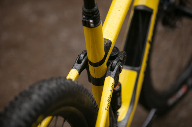 2025 carbon wasp truffle 120 seat tube.jpg