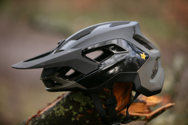 2025 fox speedframe Pro side.jpg