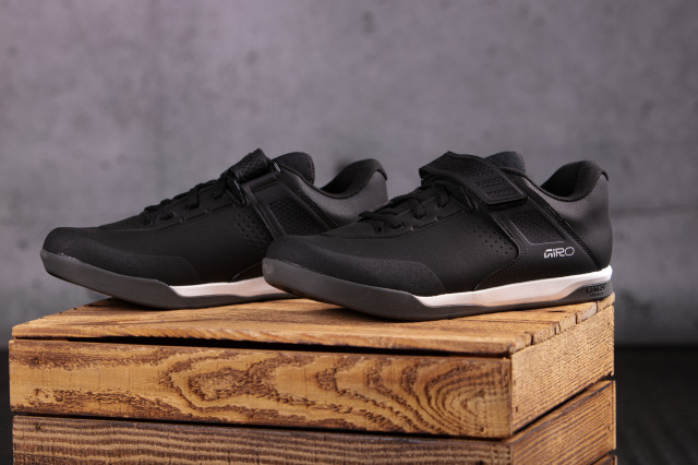 2025 giro shoes 5ct.jpg